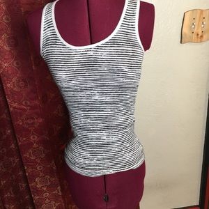 Horizontal scratchy stripe shirt